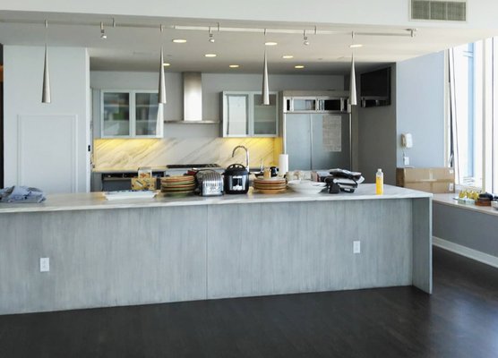 Kitchen bar paint - This newly remodeled kitchen required paint for the counter, giving it a gray wood finish.