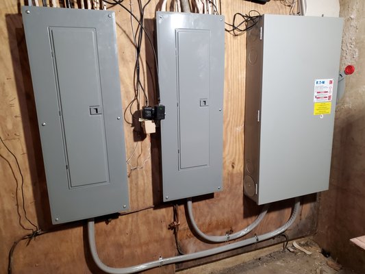 400-Amp Service Upgrade - This 400-Amp Residential service was replaced and upgraded due to excessive rust and corrosion throughout the circuit breakers and buss bars. Excessive rust and corrosion can cause a build-up of heat in certain areas and ultimately, be at risk of causing an electrical fire. If you suspect flickering lights and/or intermittent power fluctuations throughout your home or business, please do not hesitate to call for your free consultation.