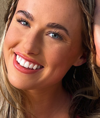 Lash Lift Services - Say goodbye to the hassle of lash curlers and hello to perfectly lifted lashes with Deka Lash.
Our lash lift is an all-natural, semi-permanent application that boosts your natural lashes from the root, giving them a curled, lengthened appearance. Perfect for when you take a break from lash extensions, aren’t ready to commit to them, or simply because you love a clean, natural look. Whether you prefer your lashes with or without a tint, our lash lifts last anywhere between 6-8 weeks. Lash Lift Services - Say goodbye to the hassle of lash curlers and hello to perfectly lifted lashes with Deka Lash.
Our lash lift is an all-natural, semi-permanent application that boosts your natural lashes from the root, giving them a curled, lengthened appearance. Perfect for when you take a break from lash extensions, aren’t ready to commit to them, or simply because you love a clean, natural look. Whether you prefer your lashes with or without a tint, our lash lifts last anywhere between 6-8 weeks.