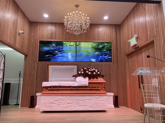 Beautifully Remodeled 2022 - All area has customized lightings