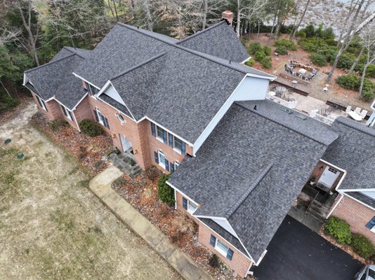 Owens Corning Duration Williamsburg Gray - This home got completely remolded on the outside, new siding, gutters, roof, and skylights.