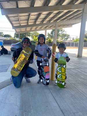 Adult skate session - Teach parents and adults fun ways to get in shape.  I use all the mechanics of skateboarding to get you sweating.  Learn how to ride a skateboard without the fear of falling while burning tons of calories.