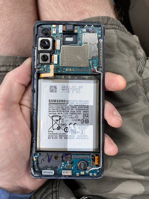 Samsung and iPhone Repairs - Most repairs take 15-30 minutes. We come to you! Samsung and iPhone Repairs - Most repairs take 15-30 minutes. We come to you!