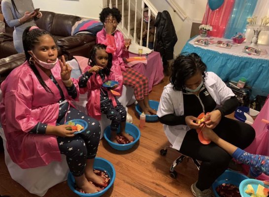 Spa Party for Girls - Friends That Spa Together, Stays TOGETHER !
Book your Princesses Spa Day With Cuteticles By Quira ! Spa Party for Girls - Friends That Spa Together, Stays TOGETHER !
Book your Princesses Spa Day With Cuteticles By Quira !