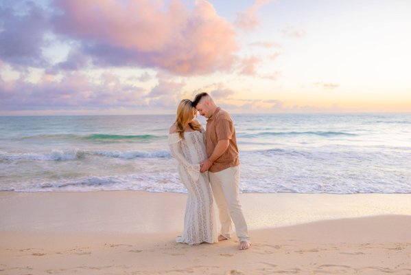 Maternity Sessions - Pregnancy is magical, messy, and totally worth remembering. My maternity sessions are easygoing, full of laughs and all about capturing that glow... in the most beautiful backdrops Hawaii has to offer. Maternity Sessions - Pregnancy is magical, messy, and totally worth remembering. My maternity sessions are easygoing, full of laughs and all about capturing that glow... in the most beautiful backdrops Hawaii has to offer.
