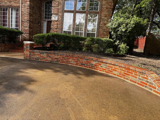 Driveway Pressure Washing - Free Estimates Driveway Pressure Washing - Free Estimates