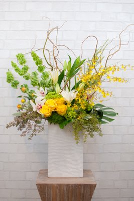 Funeral Sympathy Flowers and Tributes - We deliver funeral flowers to Castle Pines, Lone Tree, Parker and Castle Rock churches, homes, and funeral homes. Let our talented designers create a stunning tribute that will impress and stand out from the crowd. Funeral Sympathy Flowers and Tributes - We deliver funeral flowers to Castle Pines, Lone Tree, Parker and Castle Rock churches, homes, and funeral homes. Let our talented designers create a stunning tribute that will impress and stand out from the crowd.