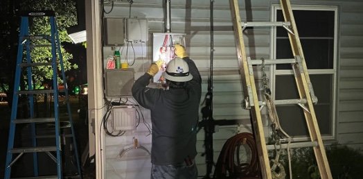 Emergency Services - Lion Group Electrical is here for all your emergency services! We strive to save you both time and money by combining experience, high quality parts and equipment, and exceptional service. We will stick with the job until you are satisfied.

Call or text us for your consultation!