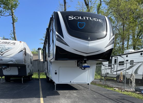 Campers/Motorhomes - We replace all glass on motorhomes and campers. Give us a call for a quote. Here's some of our completed work... Campers/Motorhomes - We replace all glass on motorhomes and campers. Give us a call for a quote. Here's some of our completed work...