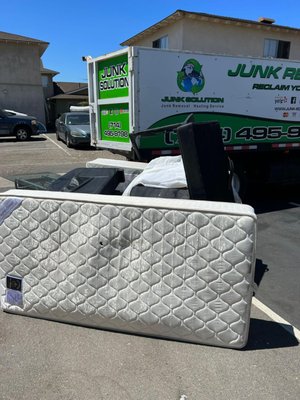 Furniture Removal - Removing furniture from empty apartments. Furniture Removal - Removing furniture from empty apartments.