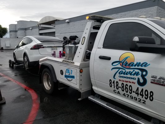 towing tesla x tesla dollies with out keys - If a Tesla is parked illegally, could a tow company even tow it? Or would they need the owner to engage tow mode in order to put the car in neutral and allow it to be moved? Worst case, they get a flatbed instead of a dragger. A flatbed's winch is strong enough to drag a car up onto the bed even if the wheels are locked--it'll just slide the tires. towing tesla x tesla dollies with out keys - If a Tesla is parked illegally, could a tow company even tow it? Or would they need the owner to engage tow mode in order to put the car in neutral and allow it to be moved? Worst case, they get a flatbed instead of a dragger. A flatbed's winch is strong enough to drag a car up onto the bed even if the wheels are locked--it'll just slide the tires.