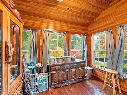 Sold-174 Victory Trail, Rexford - Country home on 20 acres with long distant mountain views next to Forest Service. Contact Leslie to find more properties like this one. Sold-174 Victory Trail, Rexford - Country home on 20 acres with long distant mountain views next to Forest Service. Contact Leslie to find more properties like this one.