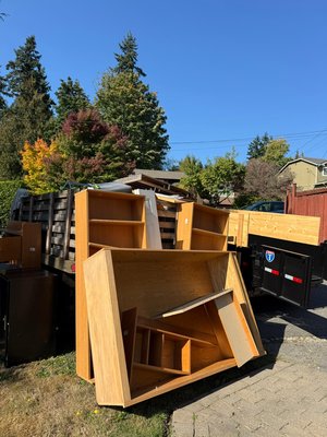 Junk removal from backyard!🚛 - Our team at Glow & Go Cleaning and Junk Removal cleared out heavy furniture, shelving, an old fridge, and a water heater, along with other household items. From bulky cabinets to electronics and debris, everything was safely loaded and hauled away, leaving the space clean and ready to use again! Junk removal from backyard!🚛 - Our team at Glow & Go Cleaning and Junk Removal cleared out heavy furniture, shelving, an old fridge, and a water heater, along with other household items. From bulky cabinets to electronics and debris, everything was safely loaded and hauled away, leaving the space clean and ready to use again!