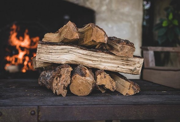 New Mexico Piñon Firewood - CREAM OF THE CROP. CRÈME DE LA CRÈME. WORLD'S FINEST FIREWOOD. PERIOD.
Our signature firewood is sustainably harvested in the highlands of New Mexico, naturally seasoned for optimal burn experience, and an absolute crowd pleaser. Let the essence of the southwest consume you. Piñon is known for its wonderful aroma, but is also loved for having little smoke, burning clean, and being a natural insect repellent. New Mexico Piñon Firewood - CREAM OF THE CROP. CRÈME DE LA CRÈME. WORLD'S FINEST FIREWOOD. PERIOD.
Our signature firewood is sustainably harvested in the highlands of New Mexico, naturally seasoned for optimal burn experience, and an absolute crowd pleaser. Let the essence of the southwest consume you. Piñon is known for its wonderful aroma, but is also loved for having little smoke, burning clean, and being a natural insect repellent.
