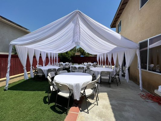 Canopy drapped - Canopy with Drapping, chandeliers, tables and chairs Canopy drapped - Canopy with Drapping, chandeliers, tables and chairs