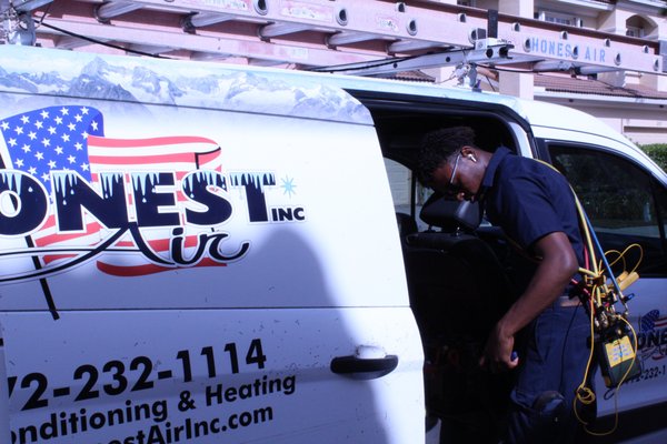 Preventive Maintenance by David - If you're looking for reliable, professional, and thorough preventive maintenance for your air conditioning system, look no further than Honest Air Inc! David is one of our skilled technicians and is dedicated to ensuring your AC runs smoothly and efficiently all year round. We offer comprehensive inspections, cleaning, and tune-ups to prevent unexpected breakdowns and extend the lifespan of your equipment.
With a focus on quality and customer satisfaction, we customize our maintenance plans to suit your specific needs, whether residential or commercial. Our friendly staff is always ready to answer your questions and provide expert advice. Keep your cool and enjoy peace of mind with Honest Air Inc preventive maintenance services! Preventive Maintenance by David - If you're looking for reliable, professional, and thorough preventive maintenance for your air conditioning system, look no further than Honest Air Inc! David is one of our skilled technicians and is dedicated to ensuring your AC runs smoothly and efficiently all year round. We offer comprehensive inspections, cleaning, and tune-ups to prevent unexpected breakdowns and extend the lifespan of your equipment.
With a focus on quality and customer satisfaction, we customize our maintenance plans to suit your specific needs, whether residential or commercial. Our friendly staff is always ready to answer your questions and provide expert advice. Keep your cool and enjoy peace of mind with Honest Air Inc preventive maintenance services!