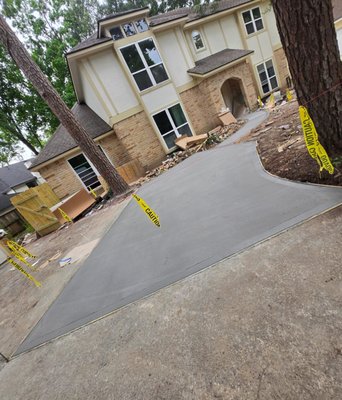 Custom Concrete Project in Spring, TX - This concrete project in Spring, TX involved the installation of a strong and level concrete slab designed for long-term durability and function. Whether used for a patio, driveway, or foundation, the new concrete surface offers a clean finish, structural integrity, and low maintenance. Built to withstand heavy use and local weather conditions, it enhances both the value and usability of the space.