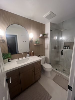 Bathroom remodels - Transformation of bathrooms and powder room Bathroom remodels - Transformation of bathrooms and powder room