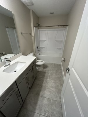 Move out Cleaning - *MOVE IN/OUT*, we thoroughly clean the entire interior of the property: (living room, dining room, kitchen, bathrooms, bedrooms) including: Floors, doors, trim, windows, internal and external sliding doors, baseboards, fans, air vents, outlets, internal and external appliances, internal and external cabinets, we moved fridge and stove to clean underneath (if you do not need any of the items listed above, please let me know). If you have any other specific needs that need to be met, just let us know and we can accommodate.