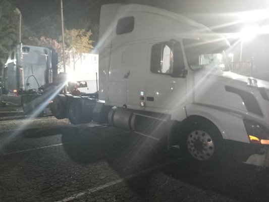 Semi Towing - Won't crank or just need a tow. Customer service is what we know.
We Do It One Tow A TIME Semi Towing - Won't crank or just need a tow. Customer service is what we know.
We Do It One Tow A TIME