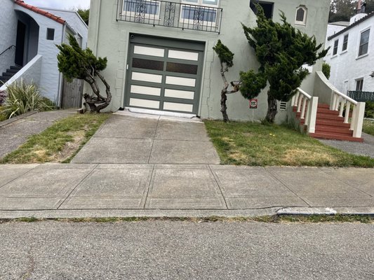 Curb appeal overhaull - Tom and Jaime contacted me, on referral, in hopes of updating and beautifying their front yard.
 We worked together to develop a design, to create a new look for their home.