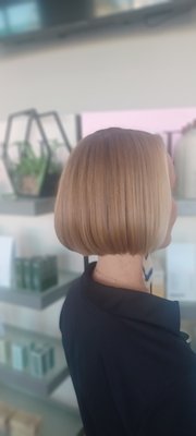 Short Womens Cuts - Different styles of short haircuts
Estilos diferentes de cabello corto Short Womens Cuts - Different styles of short haircuts
Estilos diferentes de cabello corto