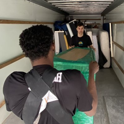 Moving a 3+ bedroom house into a 26’ truck. - Moving a 3+ bedroom house into a 26’ truck.
This move took 8 hours. The movers moved nonstop. We’ve reported zero damage, scratches, dents, marks, etc. The move process went perfect for the customer.
It took one trip and everything was packed properly with blankets, straps, and shrink wrap. Moving a 3+ bedroom house into a 26’ truck. - Moving a 3+ bedroom house into a 26’ truck.
This move took 8 hours. The movers moved nonstop. We’ve reported zero damage, scratches, dents, marks, etc. The move process went perfect for the customer.
It took one trip and everything was packed properly with blankets, straps, and shrink wrap.