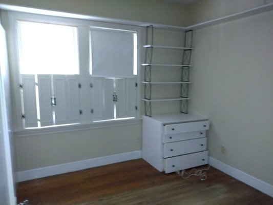 Interior Color Change - This was a one room/interior color change done with 2 coats on all walls and a refreshing of all the cabinetry in extra white oil based enamel.
It took 2 days to complete the room. Interior Color Change - This was a one room/interior color change done with 2 coats on all walls and a refreshing of all the cabinetry in extra white oil based enamel.
It took 2 days to complete the room.