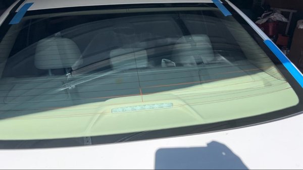 Honda Accord 2018 back window replacement - The client requested a quote and as soon as we made the appointment I went to install his window the same day. Being available to go as soon as possible is what sets us apart. Flash Mobile Auto G