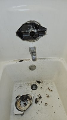 Shower valve Install - Customer wanted to have a new shower valve installed due to previous valve was outdated. Shower valve Install - Customer wanted to have a new shower valve installed due to previous valve was outdated.