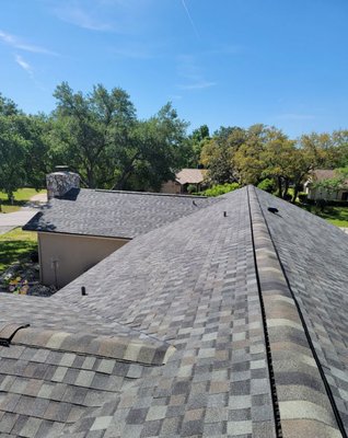 Spring Hill home 2022 - This was a reroof project in Spring Hill where the main roof was replaced with shingles and the flat roof was completed as well. The roof was due for replacement. Homeowner very happy! Spring Hill home 2022 - This was a reroof project in Spring Hill where the main roof was replaced with shingles and the flat roof was completed as well. The roof was due for replacement. Homeowner very happy!