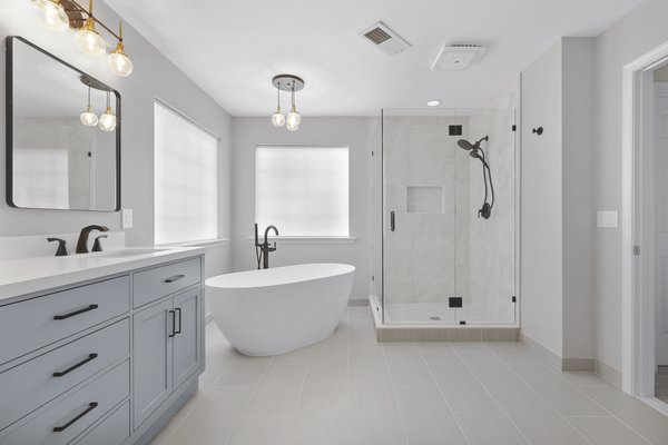 Modern bathroom remodel Bowie MD - This project involved a complete bathroom renovation, creating a sleek, modern aesthetic with a mix of neutral tones, clean lines, and contemporary fixtures. Modern bathroom remodel Bowie MD - This project involved a complete bathroom renovation, creating a sleek, modern aesthetic with a mix of neutral tones, clean lines, and contemporary fixtures.