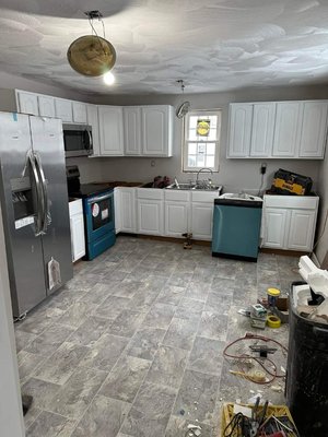 Kitchen Cabinets 12/2022 - Fresh face-lift to complete a kitchen remodel Kitchen Cabinets 12/2022 - Fresh face-lift to complete a kitchen remodel