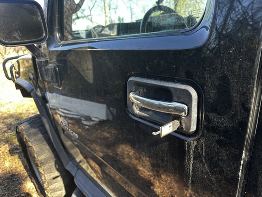 The customer ask for cutting key as she lost all her keys for her Hummer. - The customer called for a key as she lost all her keys. The customer ask for cutting key as she lost all her keys for her Hummer. - The customer called for a key as she lost all her keys.
