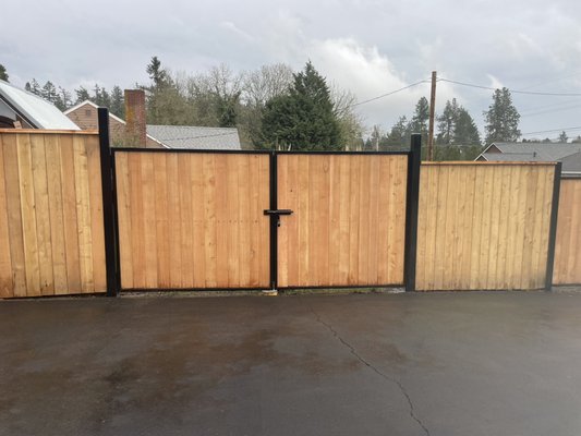 Cedar Fence with 3x3 Black metal post for fence
And 4x4 for gates - Privacy César Fence with metal post Cedar Fence with 3x3 Black metal post for fence
And 4x4 for gates - Privacy César Fence with metal post