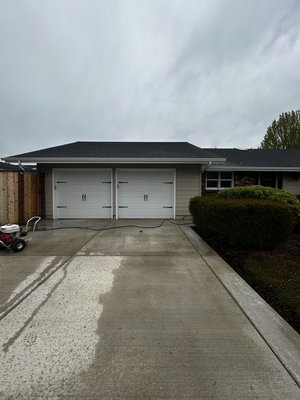House we painted in Keizer in 2024 - We pressure washed this home in Keizer, well kept by the owners but it had its details like every other home, we did our painting process along side painting front door. Owners were very happy with the results. Contact us to be our next satisfied customer. House we painted in Keizer in 2024 - We pressure washed this home in Keizer, well kept by the owners but it had its details like every other home, we did our painting process along side painting front door. Owners were very happy with the results. Contact us to be our next satisfied customer.