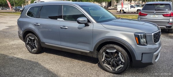 CARS WINDOWS TINTED - We offer automobile window tinting CARS WINDOWS TINTED - We offer automobile window tinting