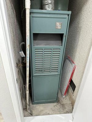 Gas To Electric Heat Pump Upgrade (WHITTIER)📍 - Before & After – Full HVAC System Upgrade
This project shows the original outdated furnace system before replacement and the completed after installation. The scope of work included a 3-ton full system changeout, upgrading to a high-efficiency heat pump system along with all new ducting to improve airflow, comfort, and energy efficiency.
The entire installation was completed in just 1 day, with minimal disruption to the homeowner. We delivered a super affordable solution without cutting corners and are confident we can beat competitor pricing around completion while maintaining high-quality workmanship. Gas To Electric Heat Pump Upgrade (WHITTIER)📍 - Before & After – Full HVAC System Upgrade
This project shows the original outdated furnace system before replacement and the completed after installation. The scope of work included a 3-ton full system changeout, upgrading to a high-efficiency heat pump system along with all new ducting to improve airflow, comfort, and energy efficiency.
The entire installation was completed in just 1 day, with minimal disruption to the homeowner. We delivered a super affordable solution without cutting corners and are confident we can beat competitor pricing around completion while maintaining high-quality workmanship.