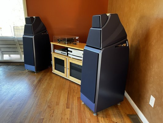 Stereo Review - Here are some examples of systems we have installed over the past few years. We specialize in home stereo systems, but we can incorporate these great audio systems into home theaters as well. Stereo Review - Here are some examples of systems we have installed over the past few years. We specialize in home stereo systems, but we can incorporate these great audio systems into home theaters as well.