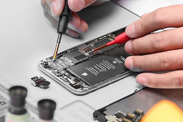 Phone, Computer and Tablet Repair service - Here at Hi-Tech Gadgets, or iPhone repair Austin our experienced technicians repair hundreds of Smartphones, Tablets and Computers a month, so rest assured your device is in safe hands. Our most repaired devices are iPhones, Samsung Galaxy's and computers. There’s nothing that we can’t handle!