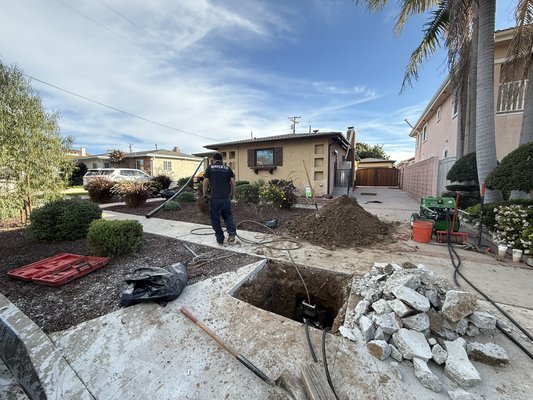 Sewer trenchless replacement - Homeowner called due to a toilet overflowing from sewage, backup coming from lateral sewer Sewer trenchless replacement - Homeowner called due to a toilet overflowing from sewage, backup coming from lateral sewer