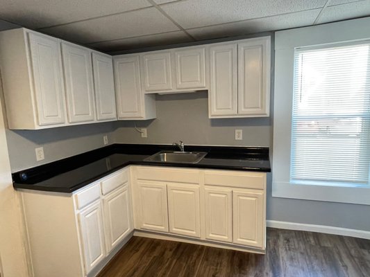Kitchens remodel - This is two kitchens i remodeled painted did the flooring cabinets an appliances epoxy counter tops Kitchens remodel - This is two kitchens i remodeled painted did the flooring cabinets an appliances epoxy counter tops