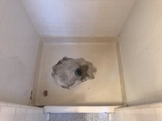 Odorless shower tray epoxy reglazing with 0 VOC - Shower tray was used for many years. You can see on the picture BEFORE how big the damage was. LOOKSNICEBATH restoration service uses only premium materials to give a new look to the bathroom. Epoxy eco odorless reglazing with 0 VOC has been applied. New life was given to the 50 years old shower tray. The owner of the apartment is happy to save 2000$ on installing a new shower tray. Odorless shower tray epoxy reglazing with 0 VOC - Shower tray was used for many years. You can see on the picture BEFORE how big the damage was. LOOKSNICEBATH restoration service uses only premium materials to give a new look to the bathroom. Epoxy eco odorless reglazing with 0 VOC has been applied. New life was given to the 50 years old shower tray. The owner of the apartment is happy to save 2000$ on installing a new shower tray.