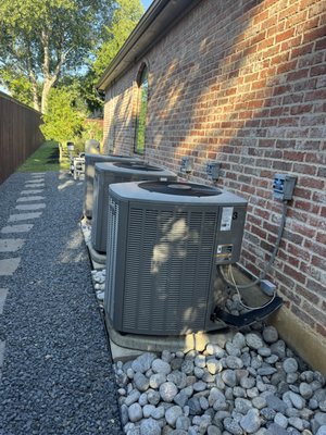 3 System HVAC Install Colleyville, TX - (3) 4 ton gas systems horizontal in upstairs attic, Both downstairs S-40 stats 3 System HVAC Install Colleyville, TX - (3) 4 ton gas systems horizontal in upstairs attic, Both downstairs S-40 stats