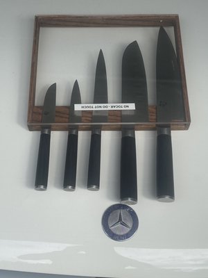 Sharpening a set of high-end Japanese knives - I sharpen the knives to a 16° very very sharp edge and fix the tips on all of them Sharpening a set of high-end Japanese knives - I sharpen the knives to a 16° very very sharp edge and fix the tips on all of them