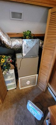 New Split system. - This project was a failed compressor in a 20+ year old unit. Luckily we were able to remedy the situation before the summer heat comes in full swing. New Split system. - This project was a failed compressor in a 20+ year old unit. Luckily we were able to remedy the situation before the summer heat comes in full swing.