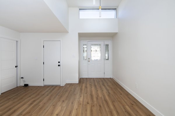 The Bay Ho Project - This remodel included 2 bathrooms, 3 bedrooms, an office addition, kitchen and living room. The Bay Ho Project - This remodel included 2 bathrooms, 3 bedrooms, an office addition, kitchen and living room.