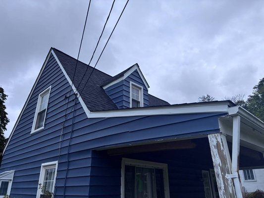 Aluminum fascia installation - Installed new aluminum fascia where it was missing, covering rotten wood to protect from water and weather. Now the home is well-protected and looks great. Aluminum fascia installation - Installed new aluminum fascia where it was missing, covering rotten wood to protect from water and weather. Now the home is well-protected and looks great.