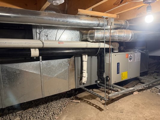 Heat pump install service - This heat pump install service was a -30 heat & cool unit, capable of drawing heat outside in the winter to bring it in the home. And drawing out heat from homes in the summer to keep everyone cool & comfortable. If you have an HVAC appliance addition you'd like to add let our 9+ year experienced technicians get the job done right for you! Heat pump install service - This heat pump install service was a -30 heat & cool unit, capable of drawing heat outside in the winter to bring it in the home. And drawing out heat from homes in the summer to keep everyone cool & comfortable. If you have an HVAC appliance addition you'd like to add let our 9+ year experienced technicians get the job done right for you!