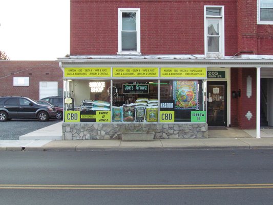 Shop rename competition - Visit our website and give your latest and greatest name for our vape shop. The winner will recieve a high prize straight from the store. Shop rename competition - Visit our website and give your latest and greatest name for our vape shop. The winner will recieve a high prize straight from the store.